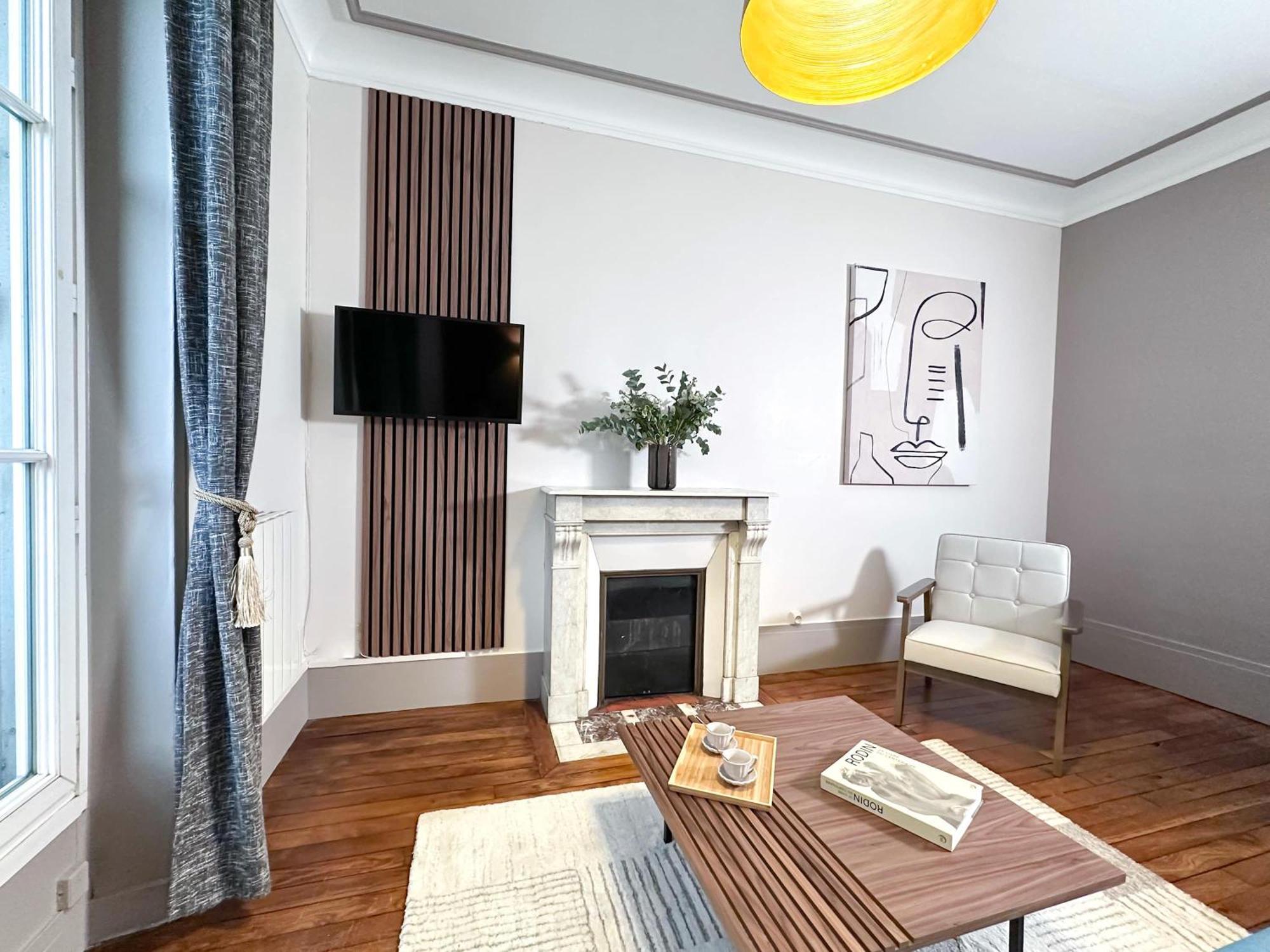 Appartement Charming Flat Near Eiffel Tower *