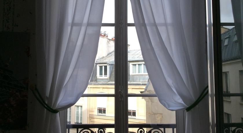 Quartier Champs-elysees Bed & Breakfast *