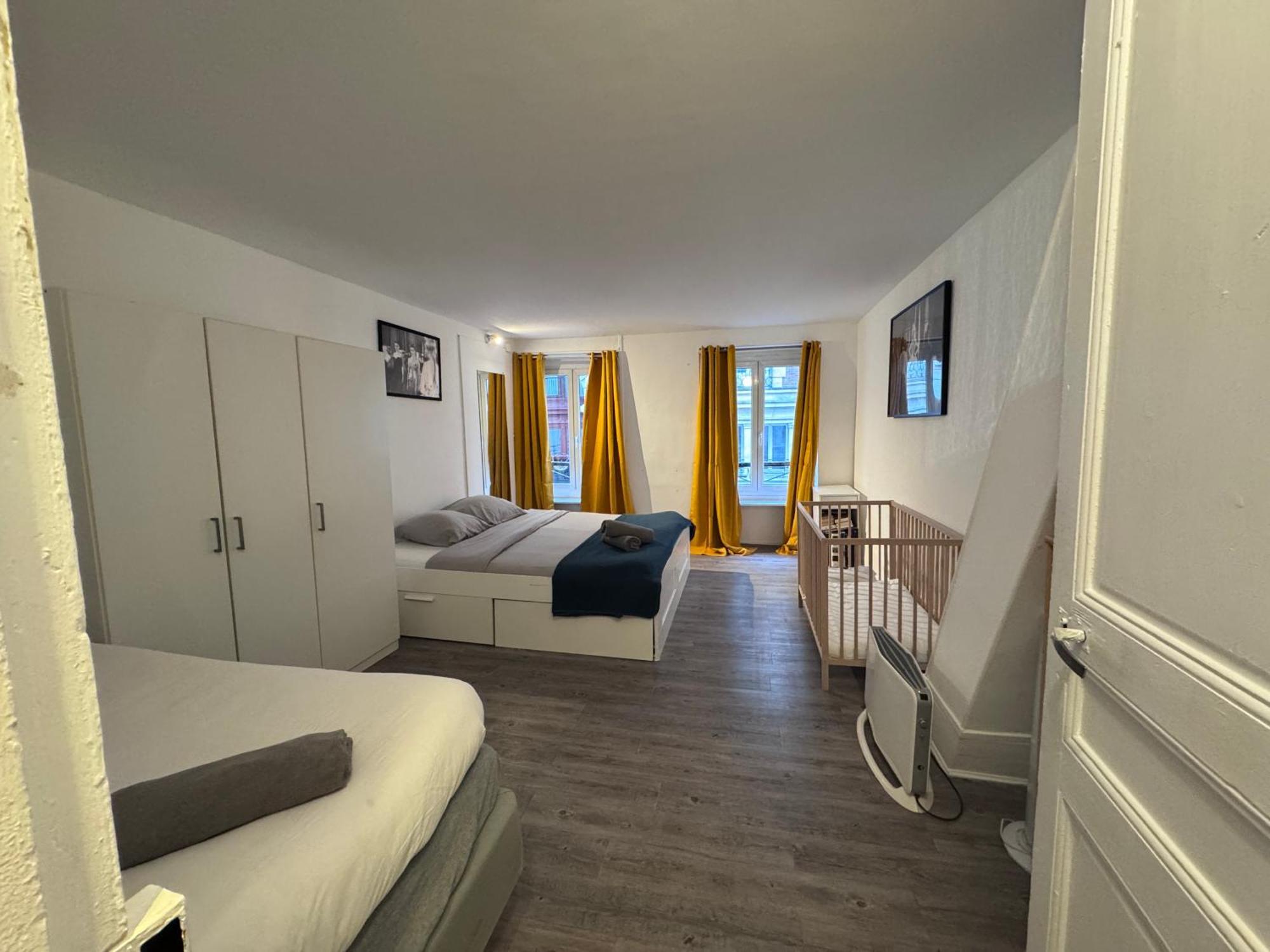 Flat For 7 Paris
