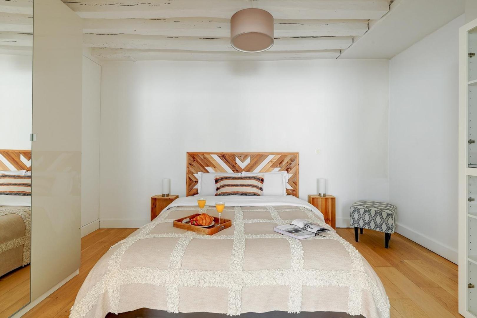 Apartment Bnbnook - Charming 1br Near Louvre & Palais Royal Paris