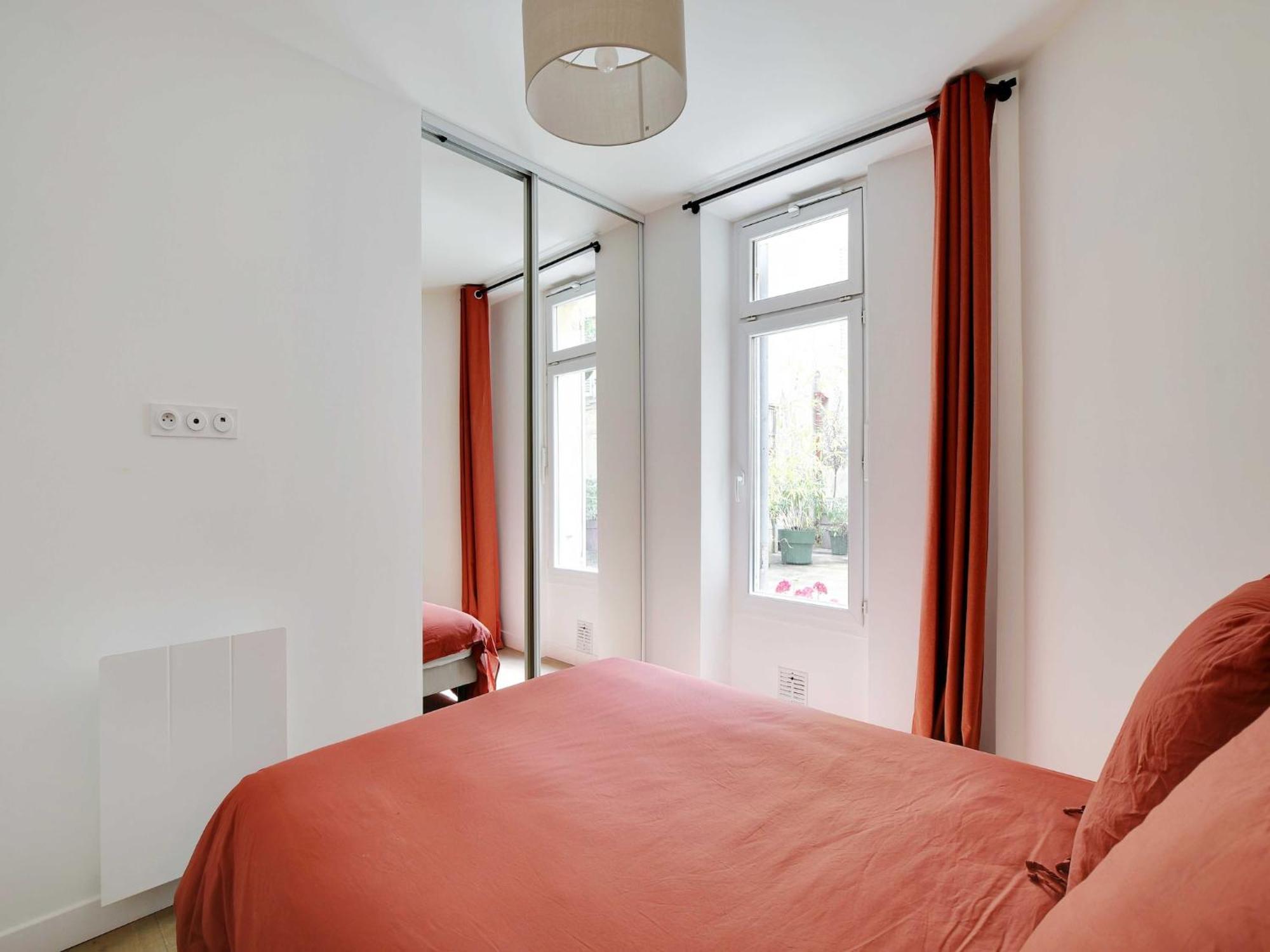 Modern - 2bd 6p - Batignolles Apartment