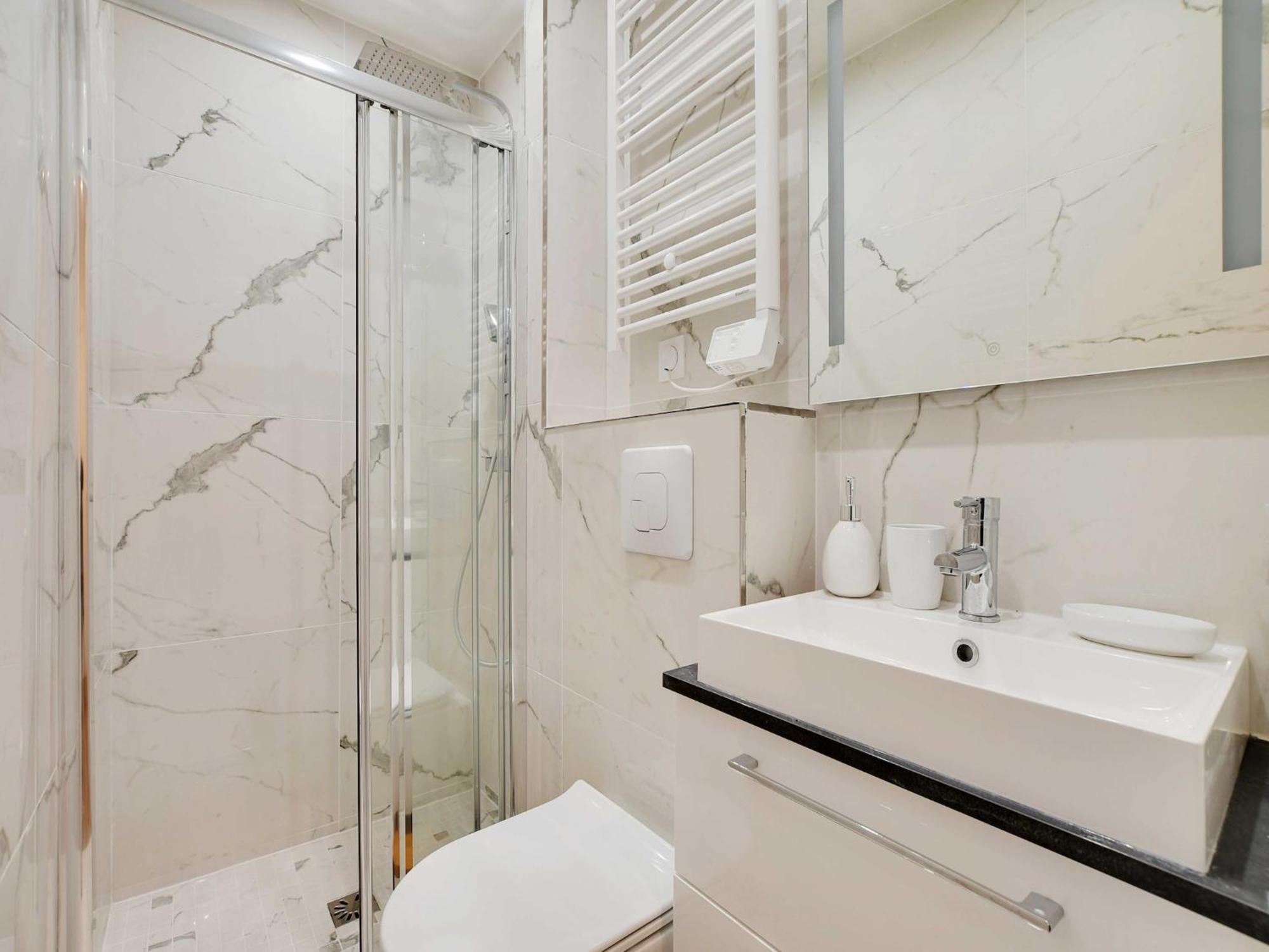 Modern - 2bd 6p - Batignolles *
