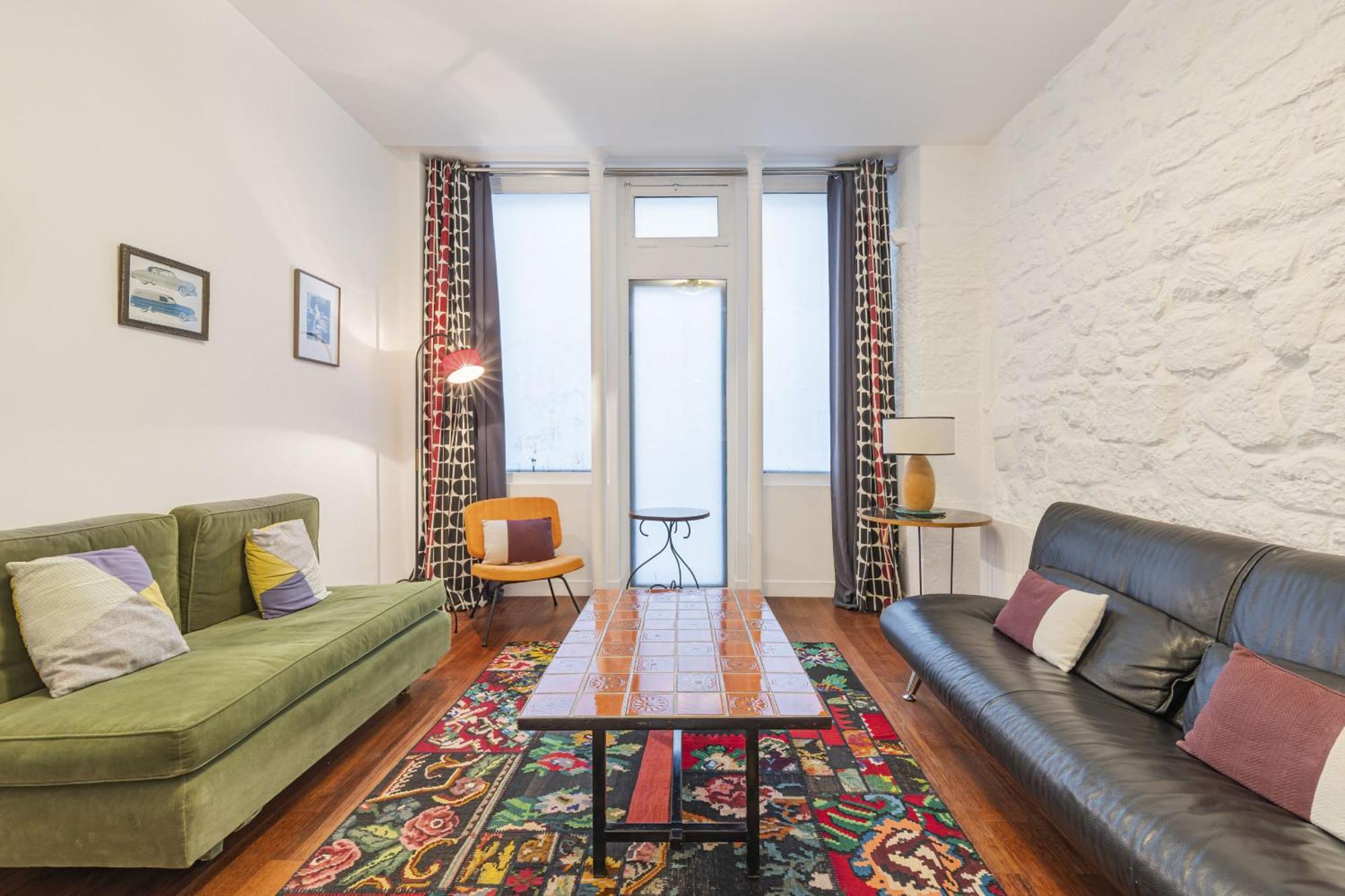 Psychedelic Apartment *