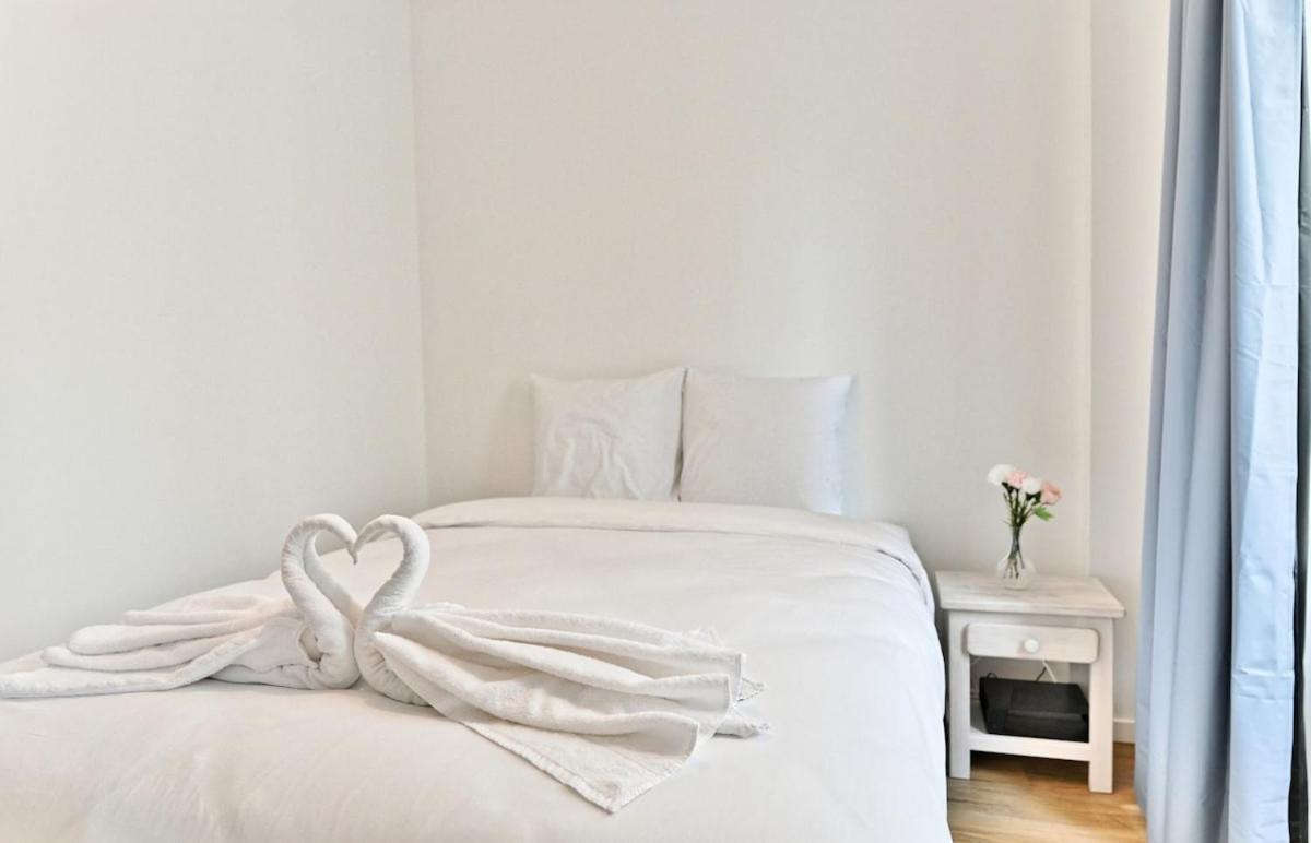 Apartment Near Mairie 10eme - Iii