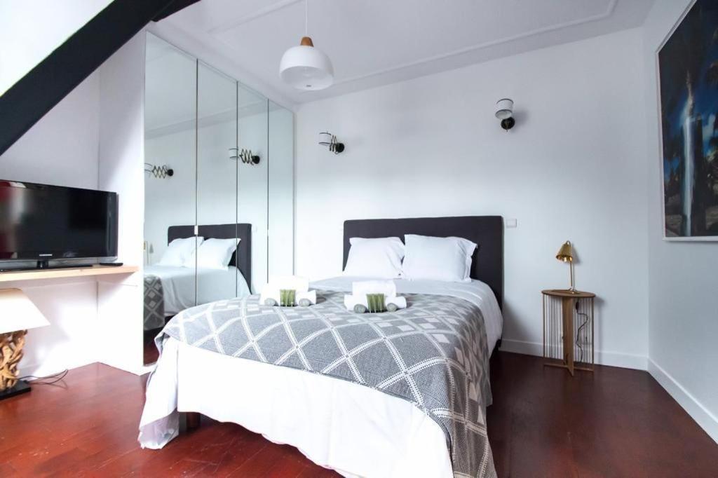 Cia - Avenue Hoche Apartment