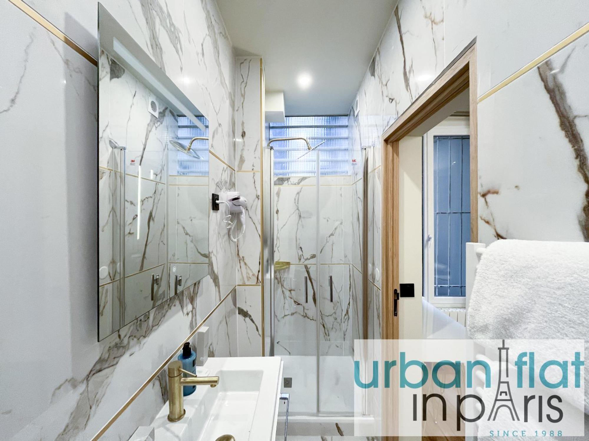 Urban Flat - 196 Saint Honore *