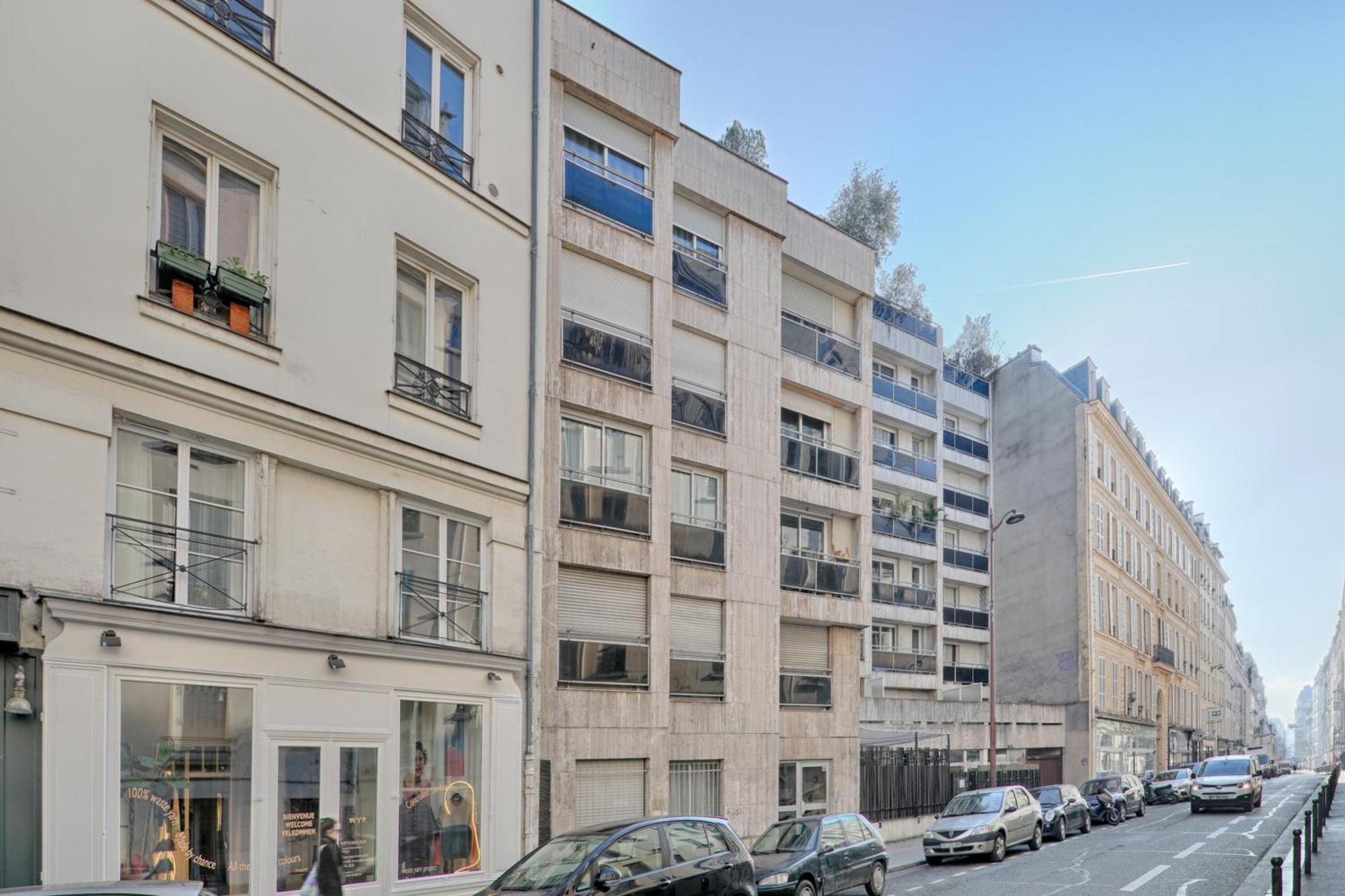 La Folie Mericourt - A 5 Min De Place Republique Appartement *