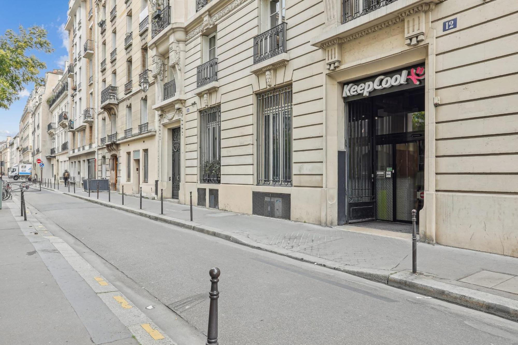 Appartement Quai Des Celestins 1bdr By B'your Paris
