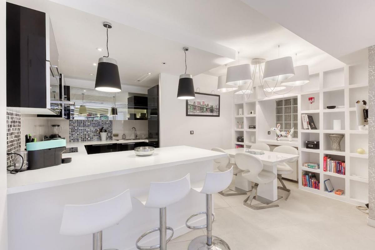 Garden Flat In 16