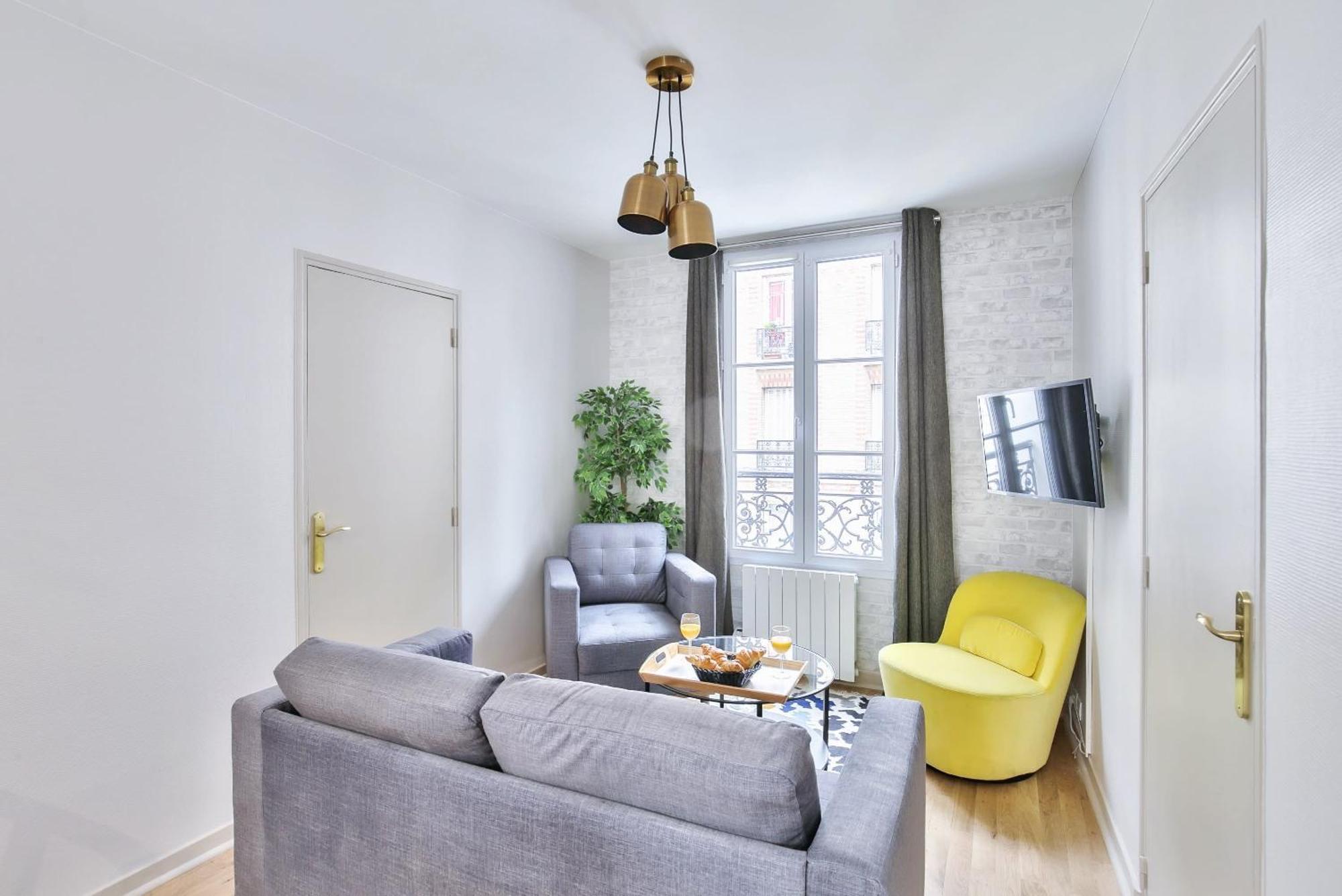 Near Porte De Versailles Apartment