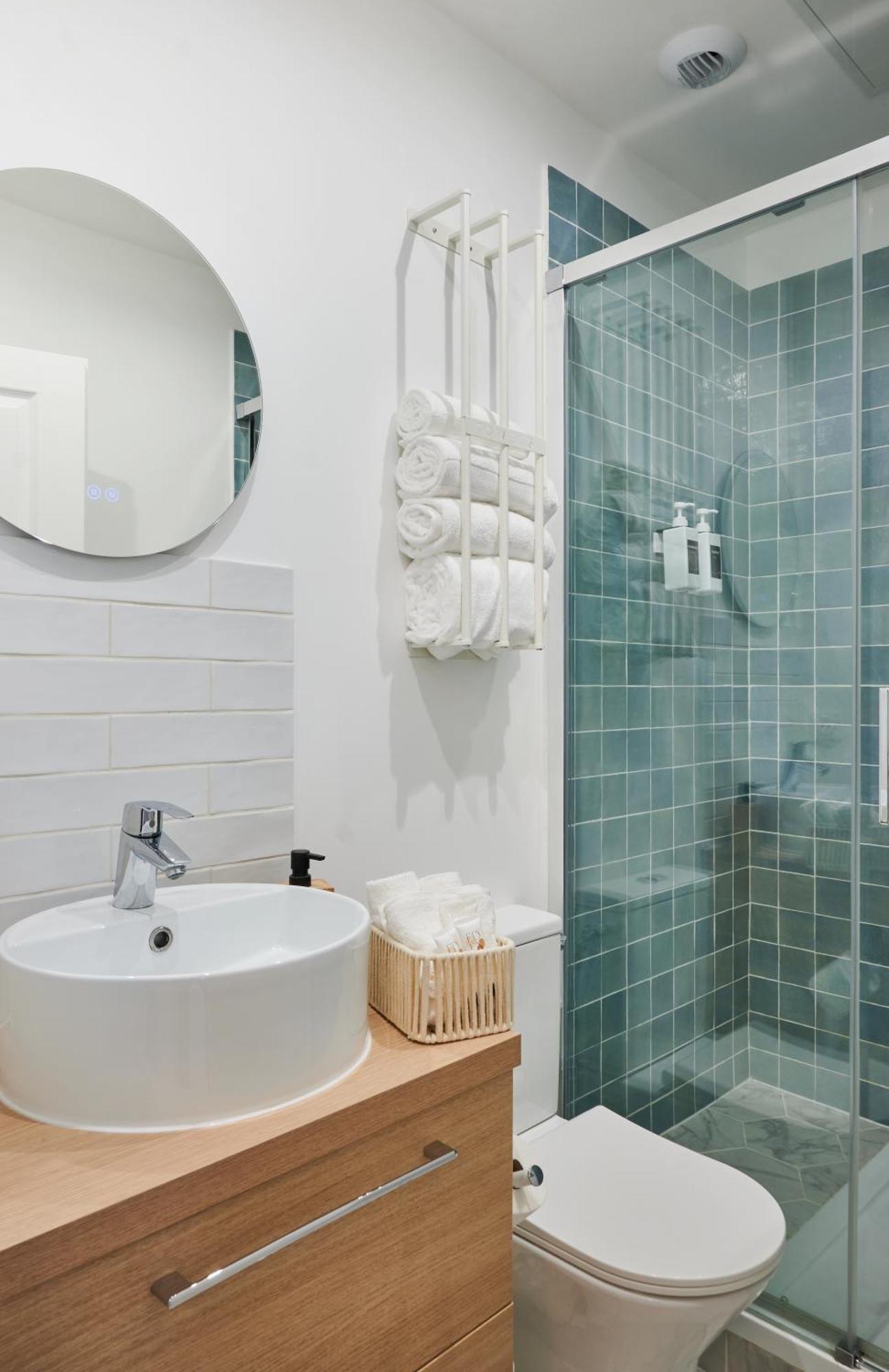 Appartement Cozy With 2 Bedrooms In - 14eme Paris