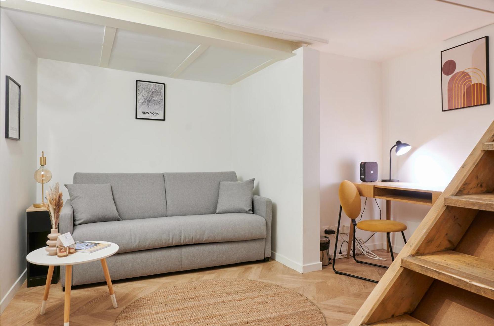 Cozy With 2 Bedrooms In - 14eme Appartement Paris