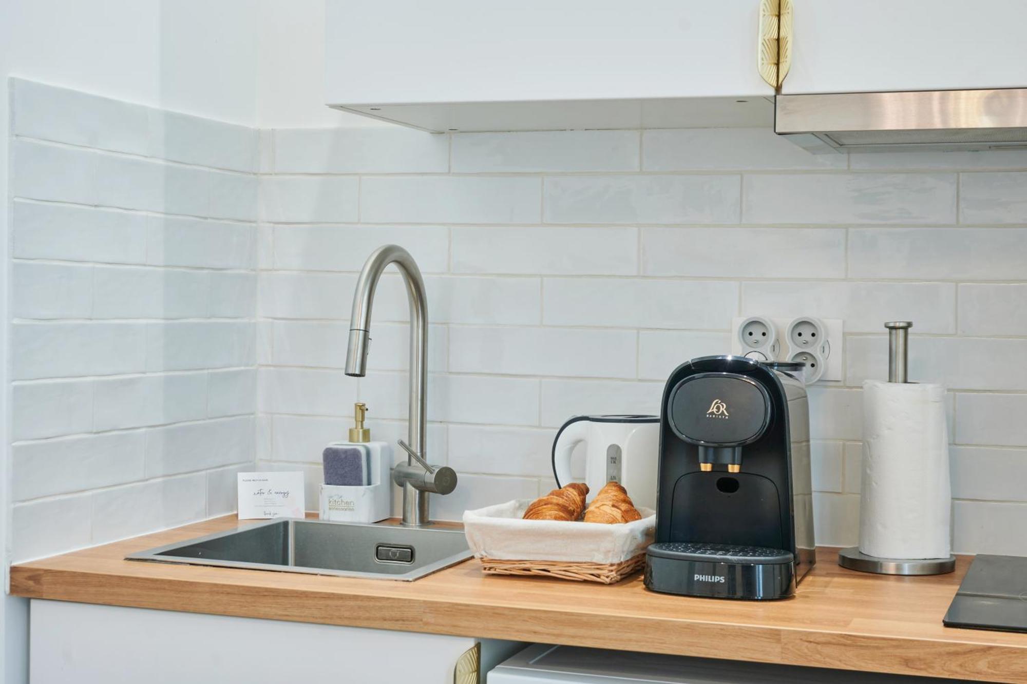Cozy With 2 Bedrooms In - 14eme Appartement Paris