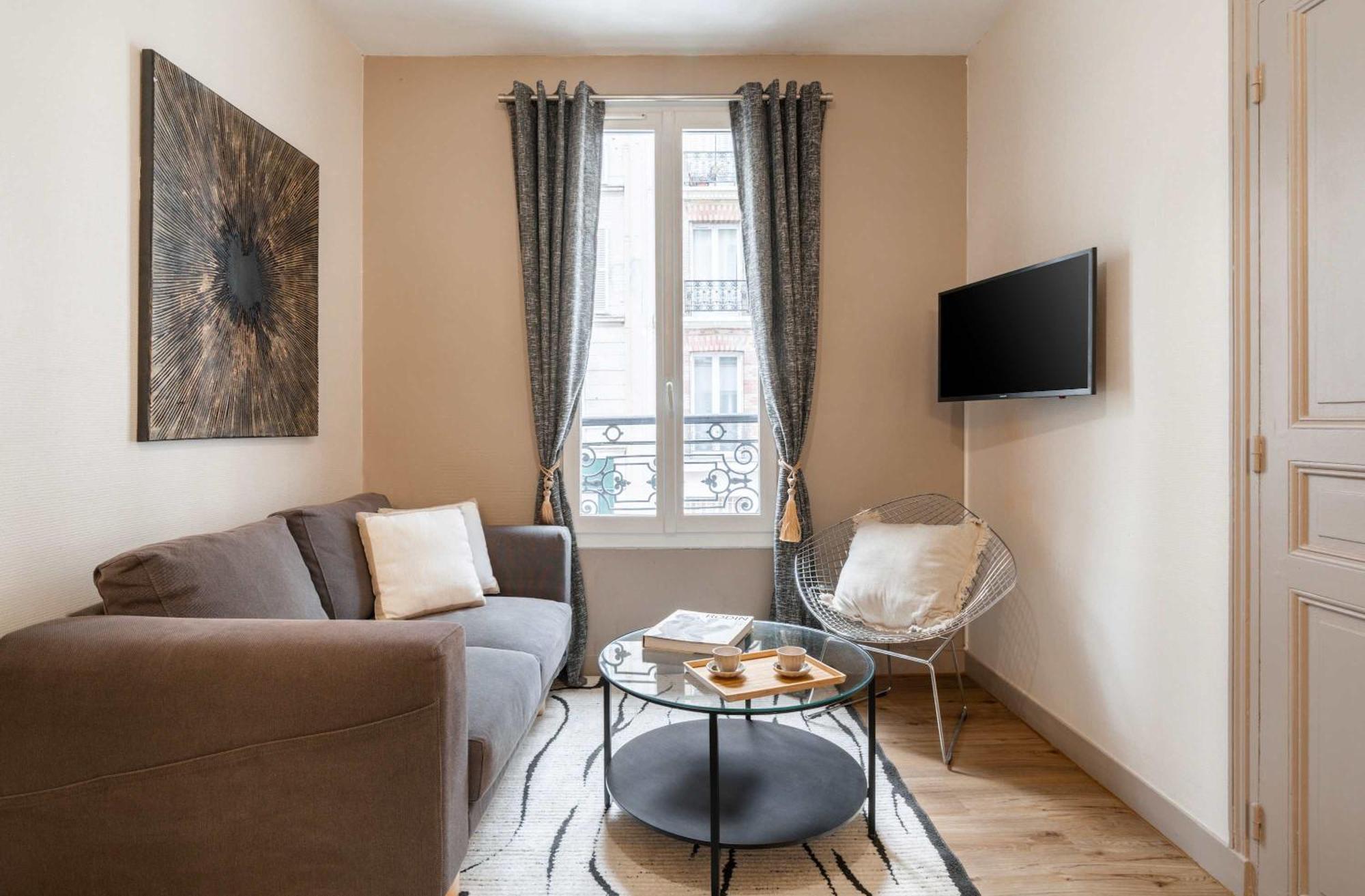 Near Porte De Versailles Apartment