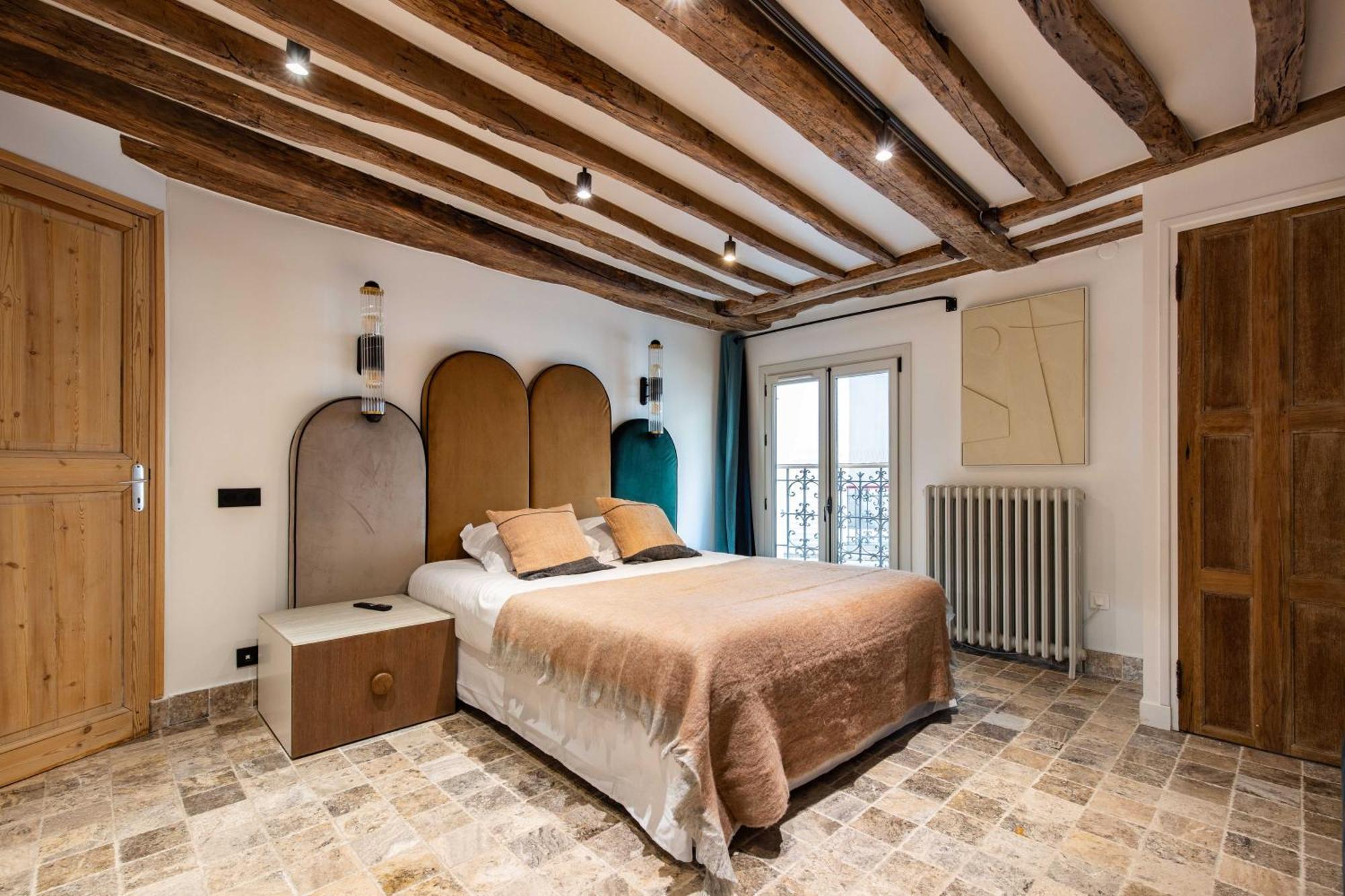 Cmg Amazing Duplex 3br 6p Le Marais Apartment