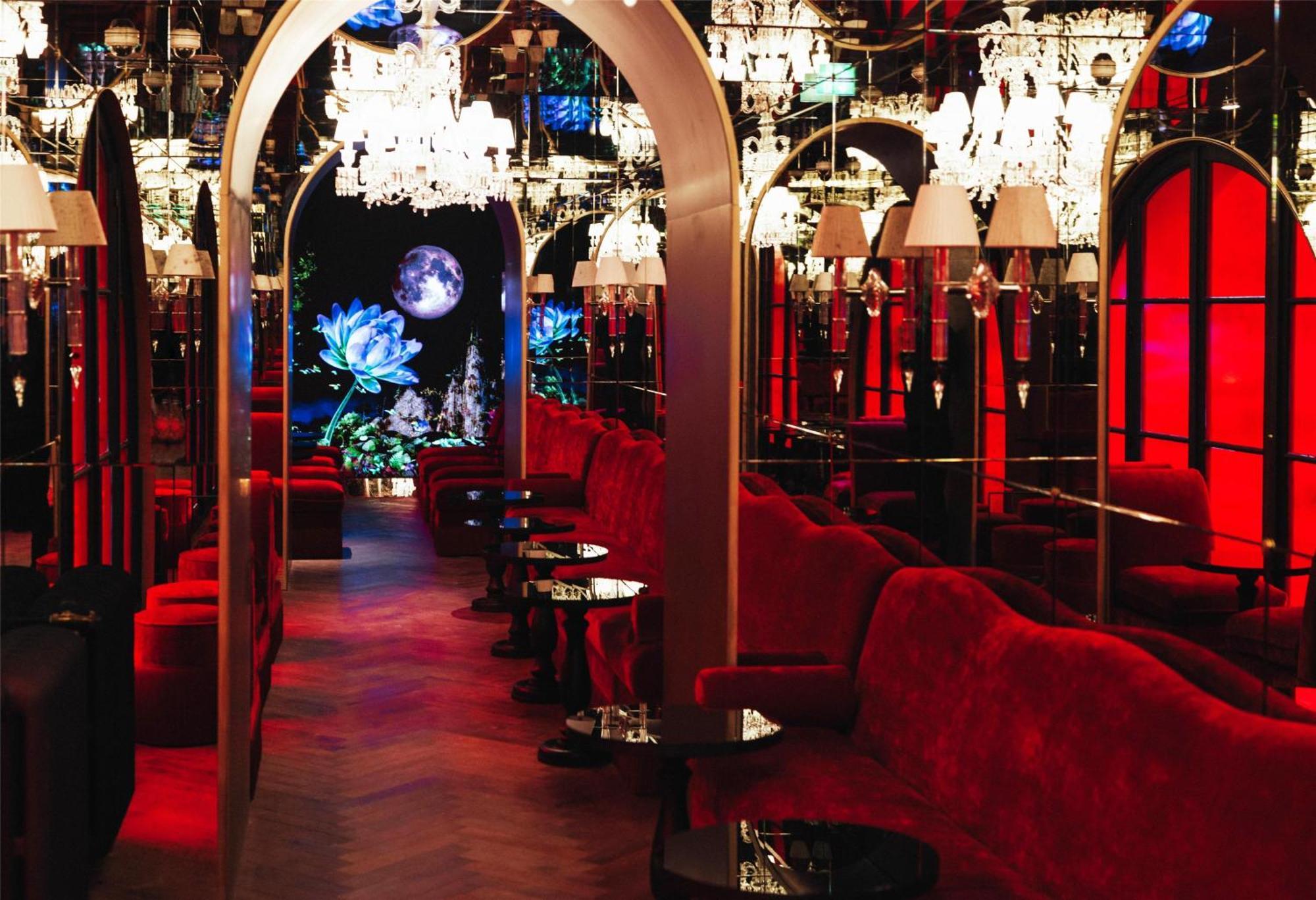 Sax Paris, Lxr & Hotel