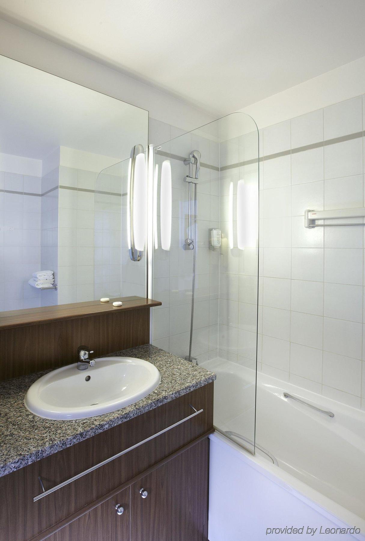 Aparthotel Citadines Tour Eiffel 4*