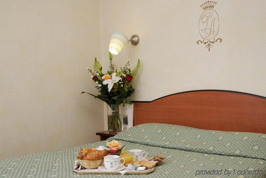 Hotel Wagram 3*