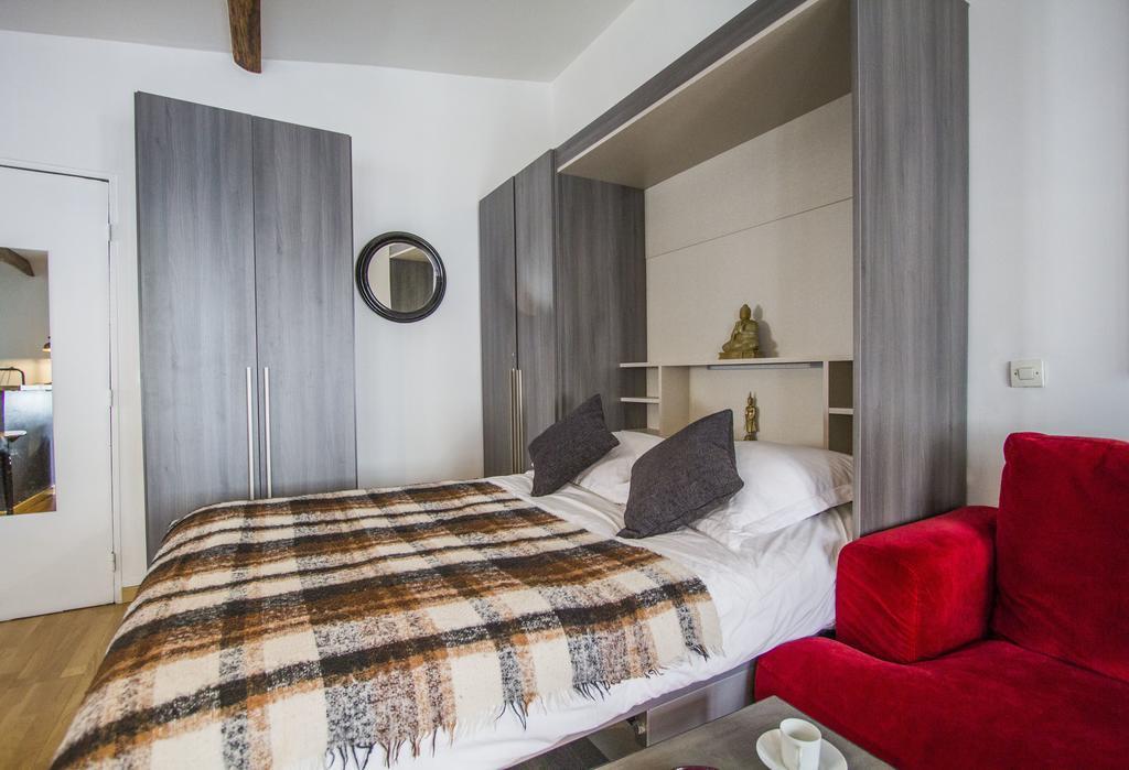 Apartment Moulin Rouge Paris