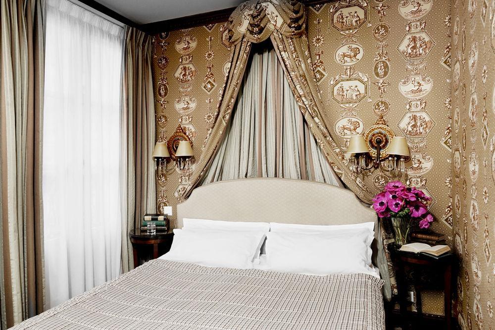 Hotel Des Grands Hommes 3*