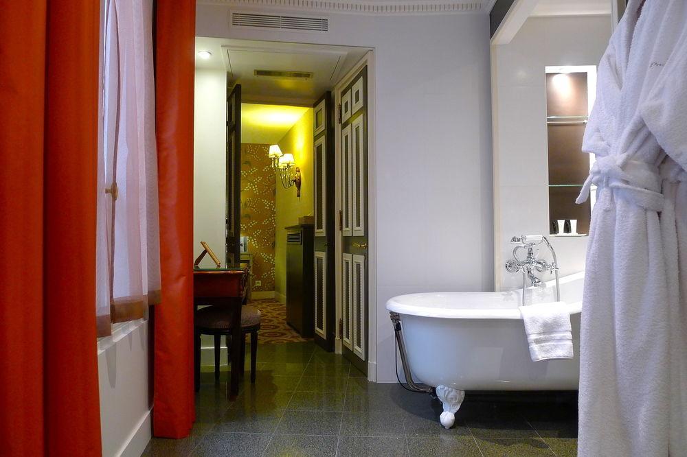 Hotel Des Grands Hommes Paris