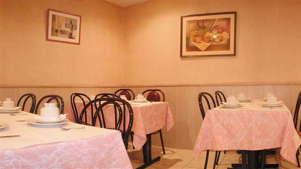 Hotel Caravelle