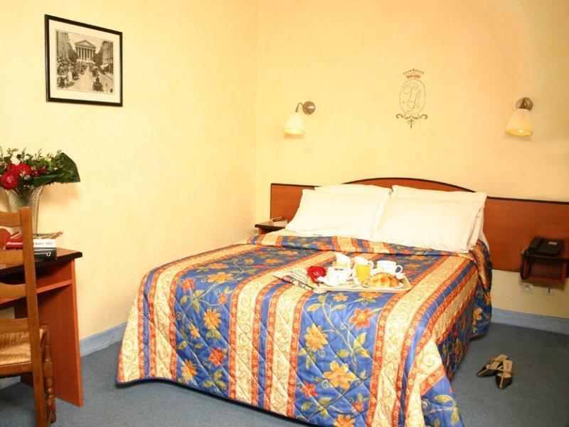 Hotel Wagram Paris