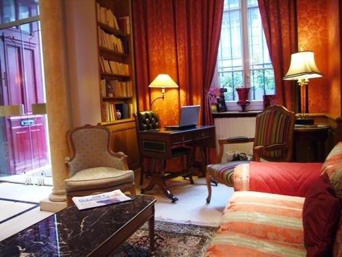 Le Regence Hotel