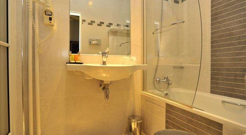 Le Regence Hotel Paris
