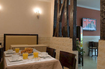 Saint Quentin Hotel Paris