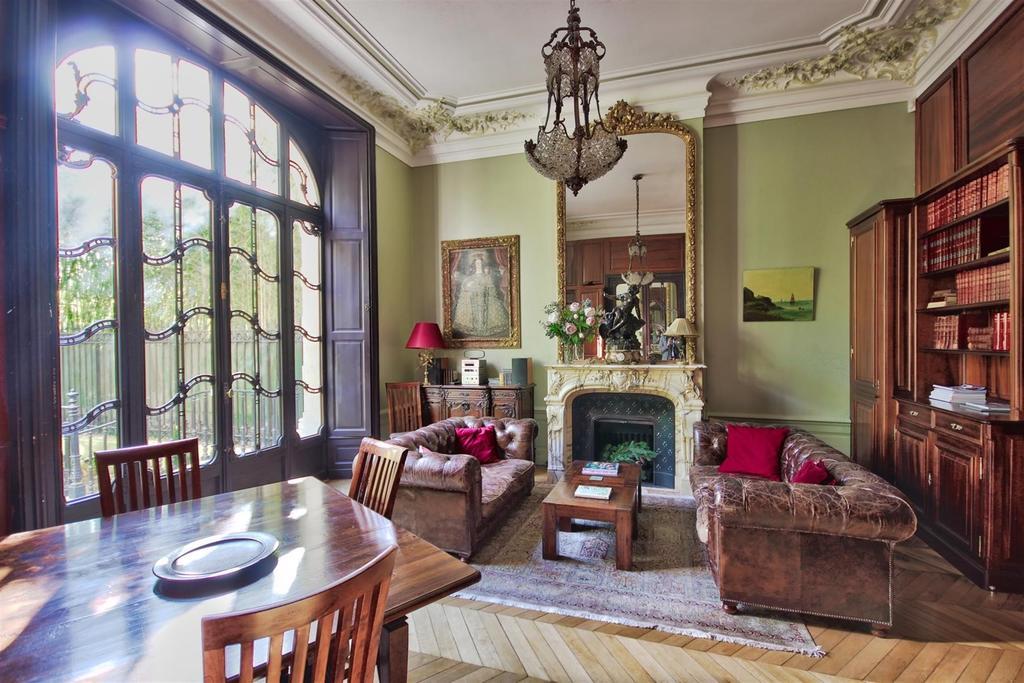 Avec 2 chambre * Paris