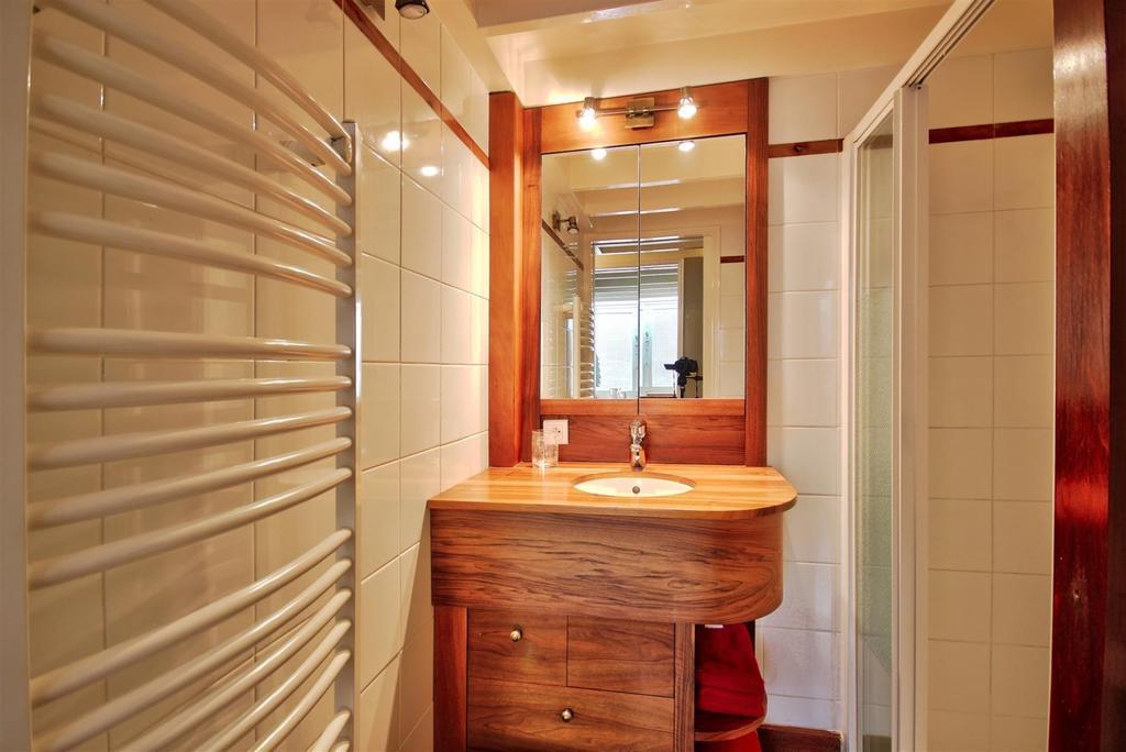 Avec 2 chambre Appartement *