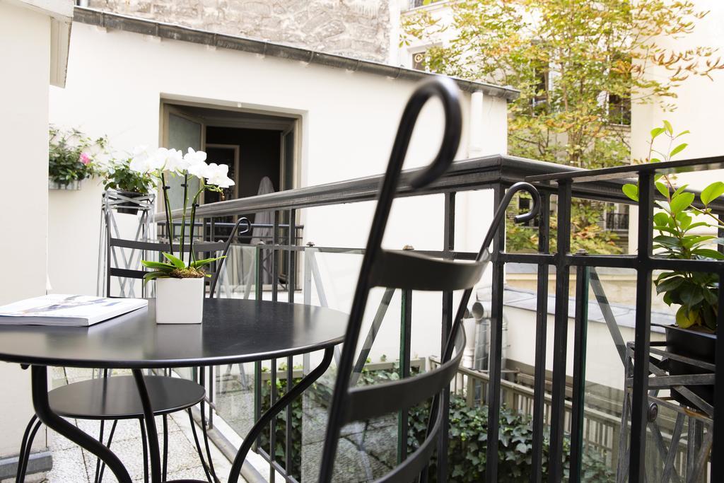 Hotel Des Grands Hommes Paris