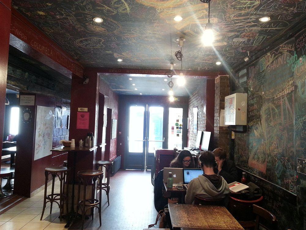 Hostel Young And Happy Latin Quarter By Hiphophostels