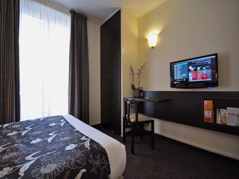 Hotel Eiffel Saint Charles 3*