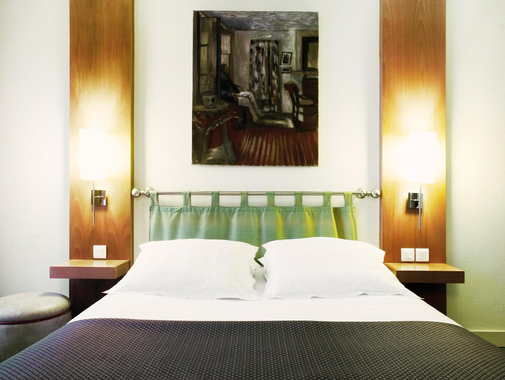 New Opera Hotel 4*