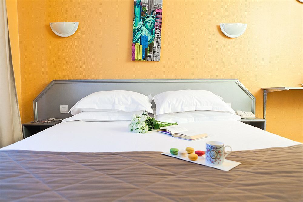Hotel Jean Gabriel Montmartre 3*