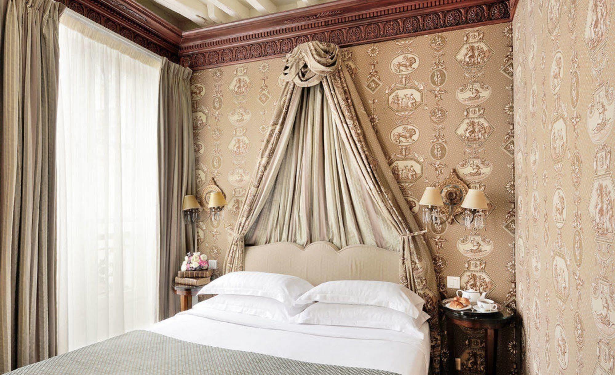 Hotel Des Grands Hommes 3*