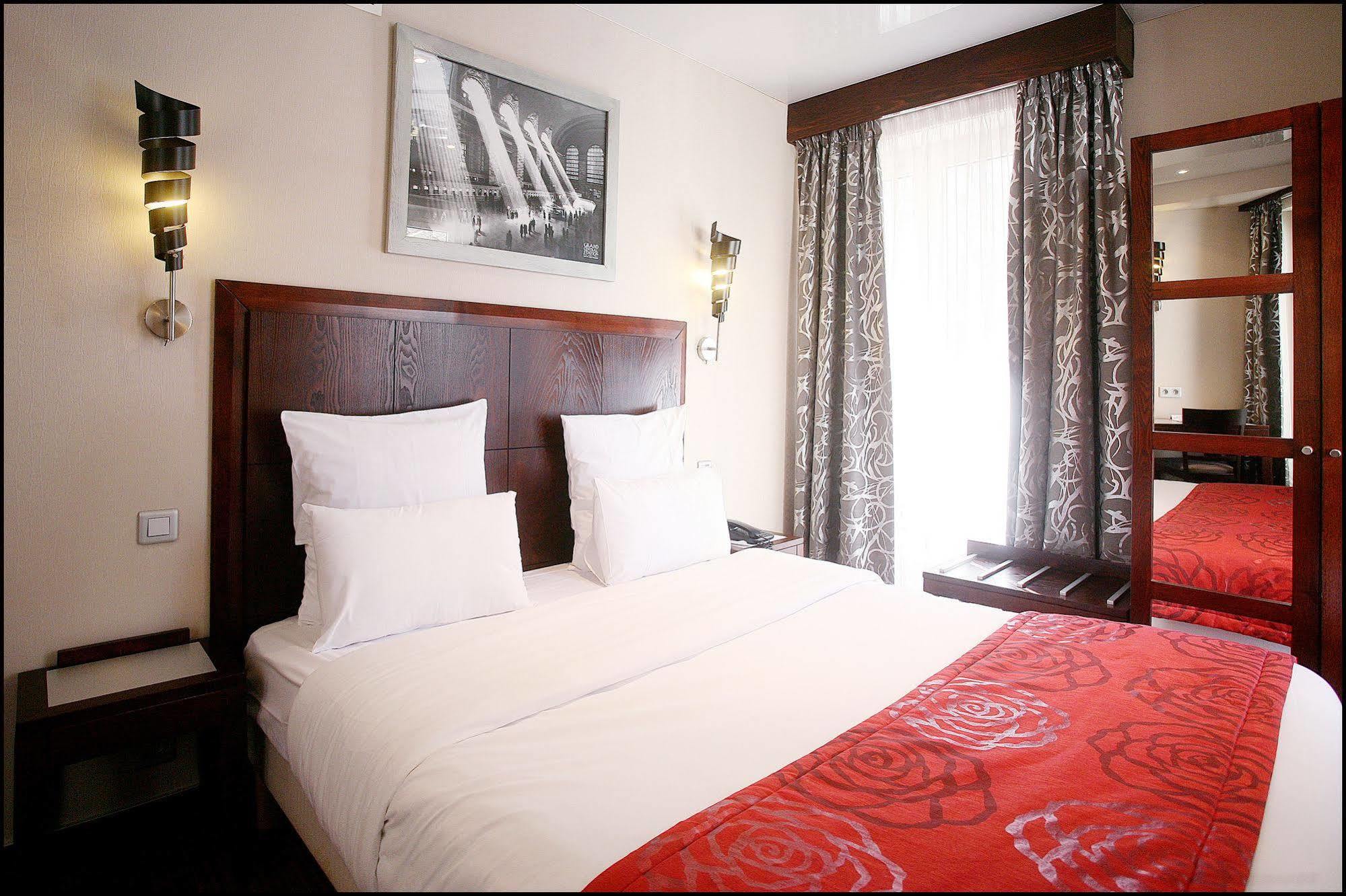 Hotel Grand Francais 3*