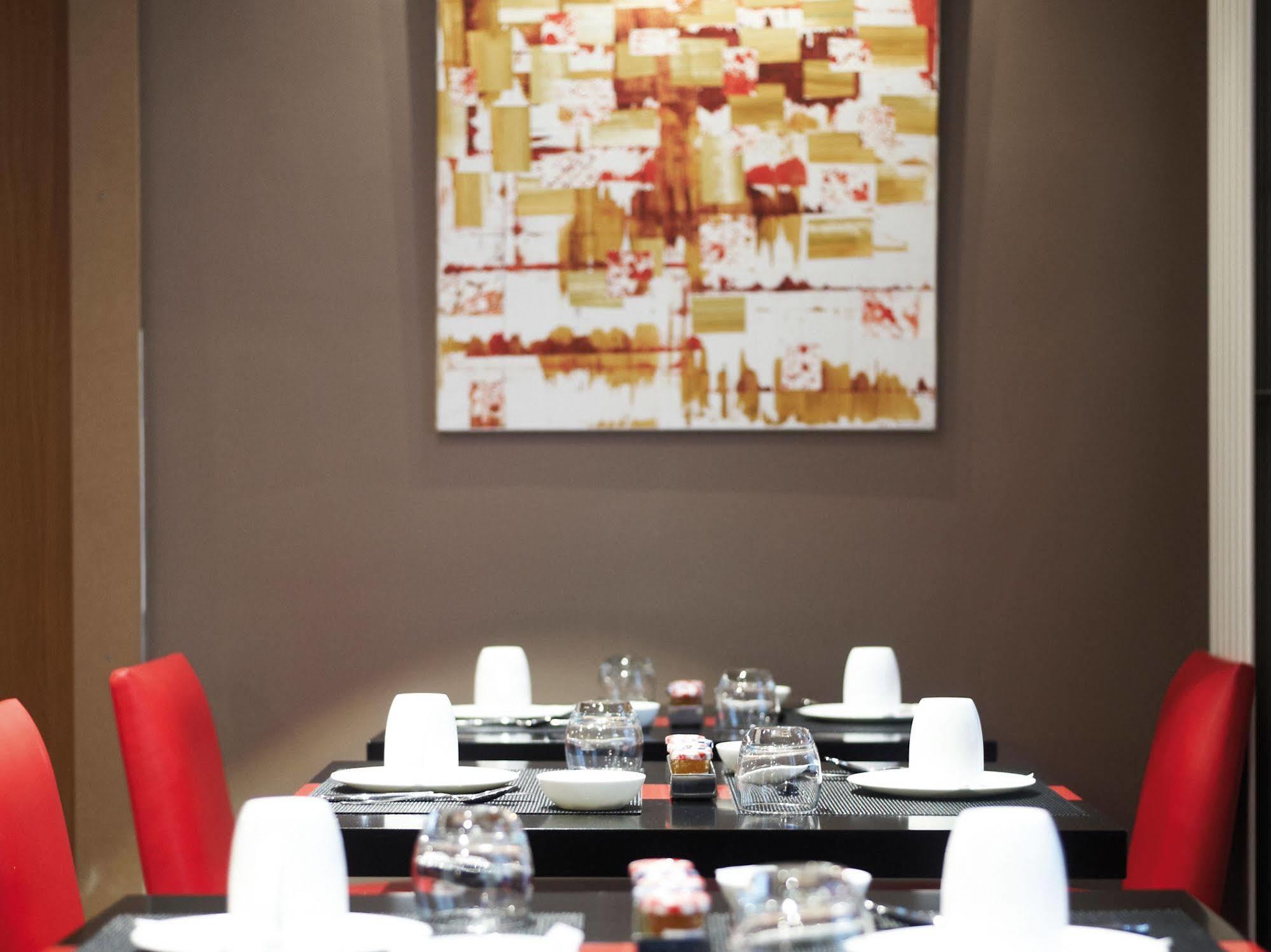 New Opera Hotel