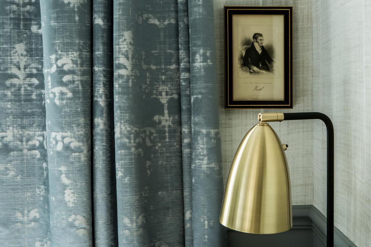 Hotel Charles V Paris