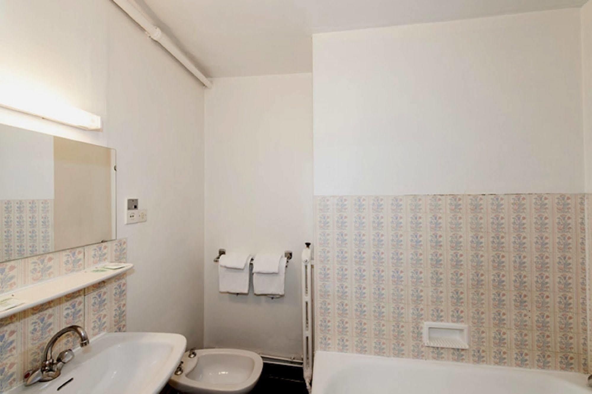 Amiot Hotel Paris
