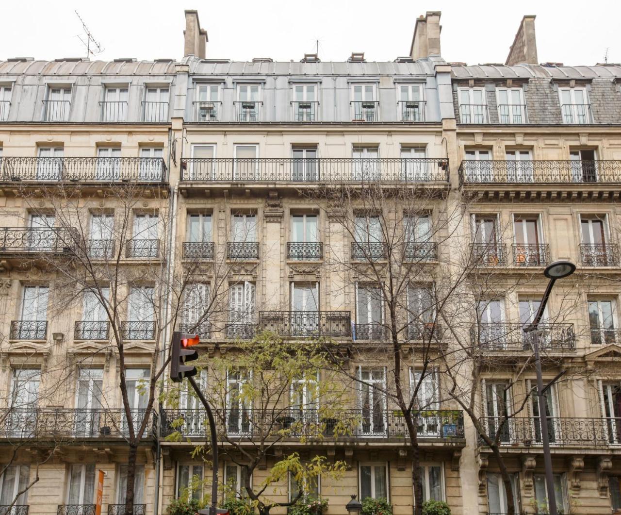 Apartment 08 Design Flat Republique Paris