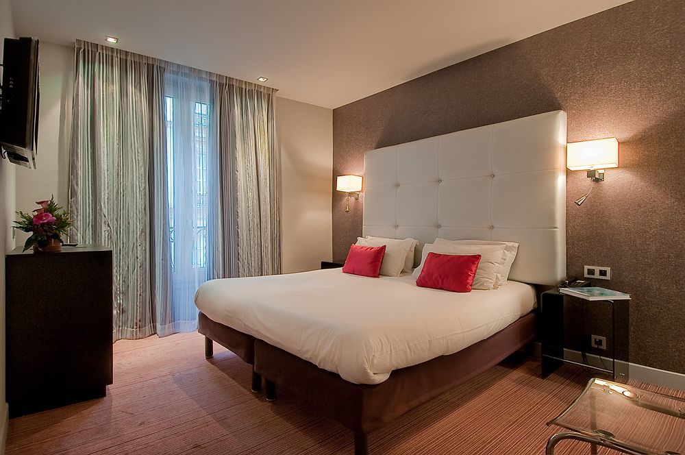 Opera Marigny Hotel 4*