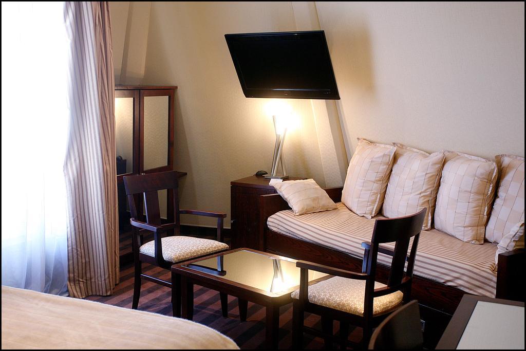 Hotel Grand Francais Paris