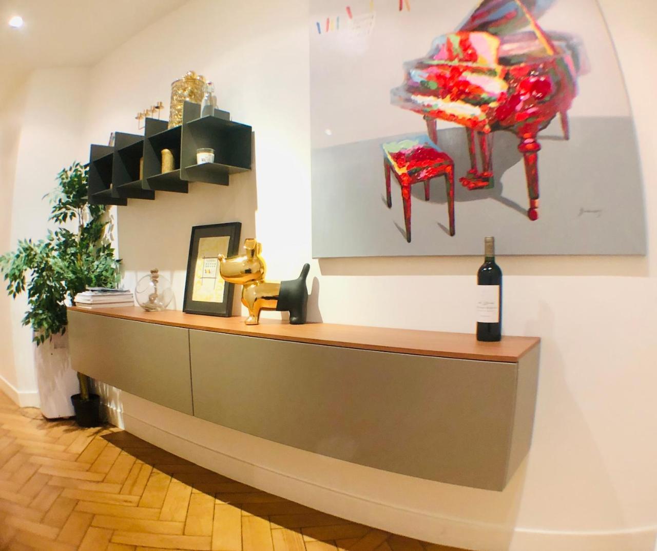 Appartement 21a Marechal Foch Avenue Champs-elysees Paris