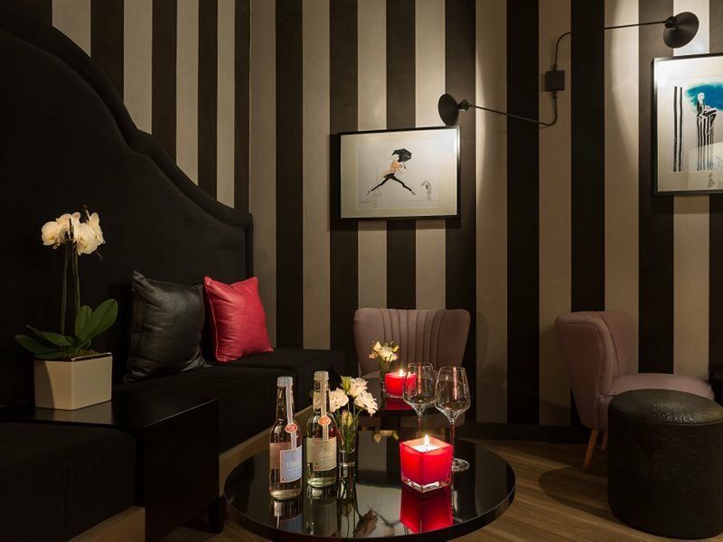 Hotel La Parizienne 3*