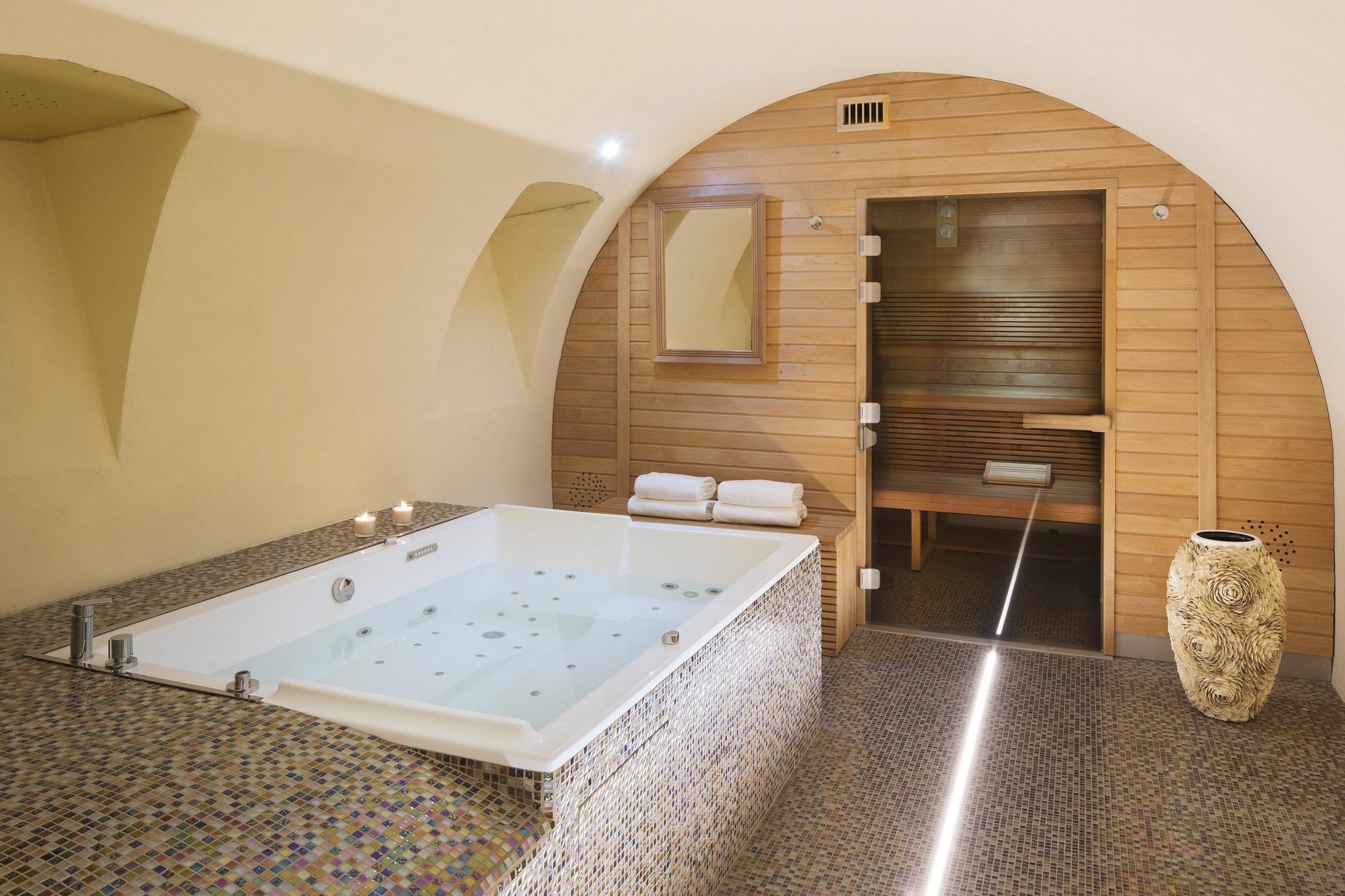 Celeste Batignolles Montmartre Hotel Paris