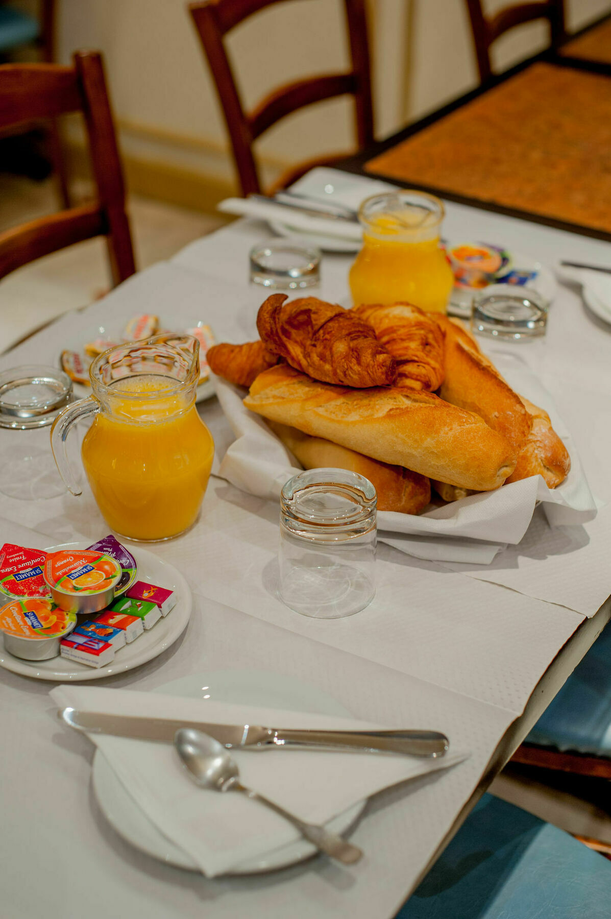 Hotel Leonard De Vinci I