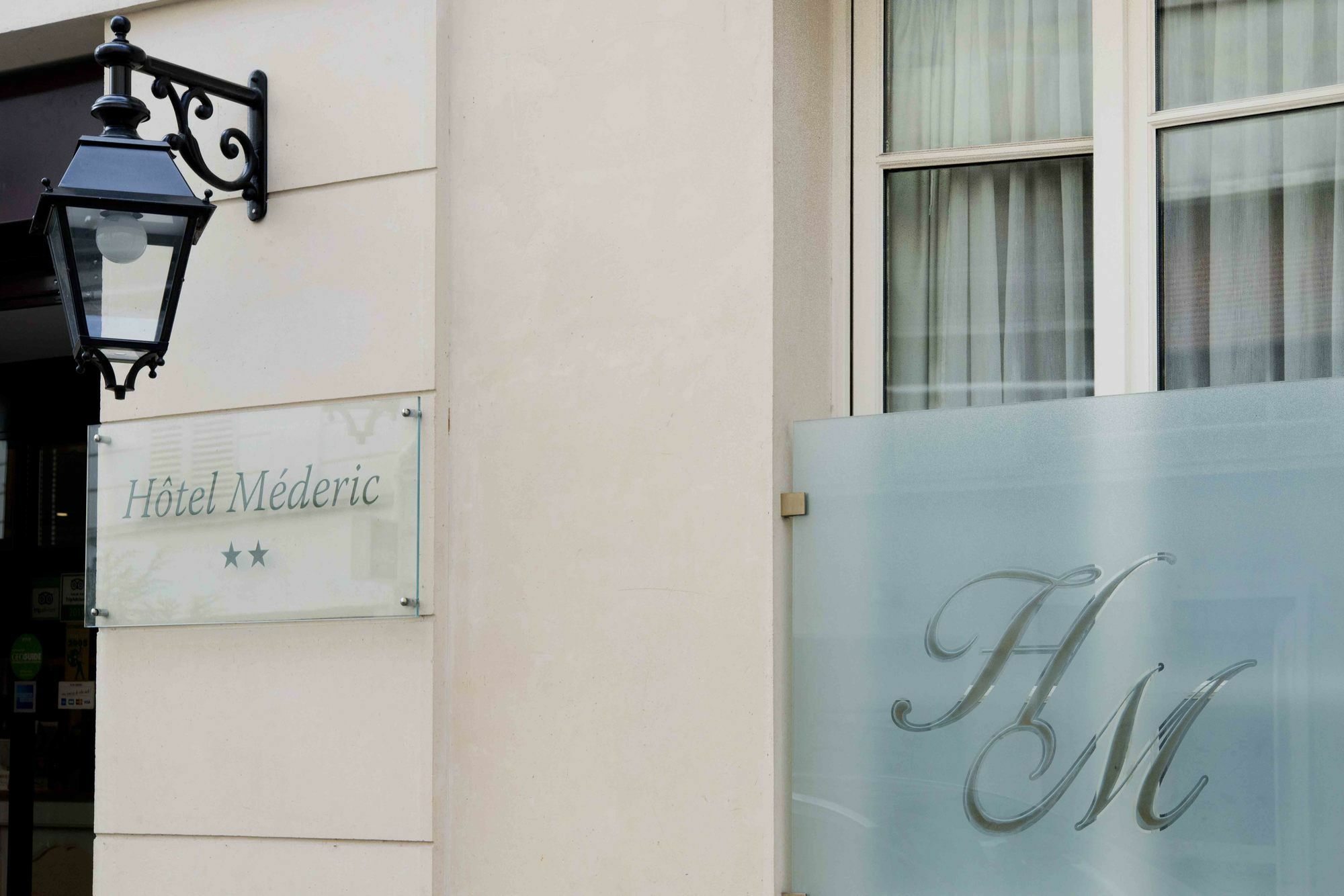 Courcelles Médéric Hotel 3*
